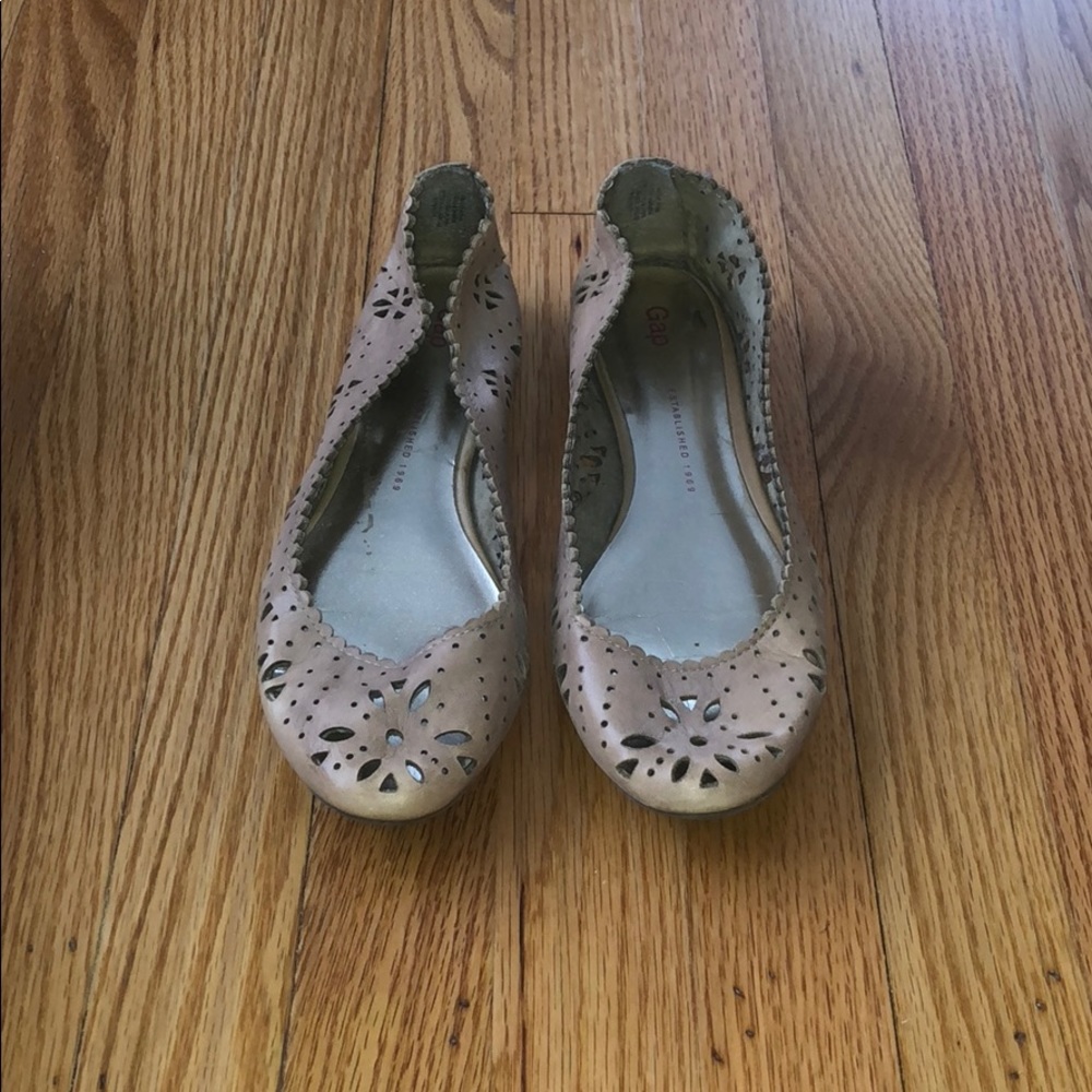 Gap nude color flats size 9